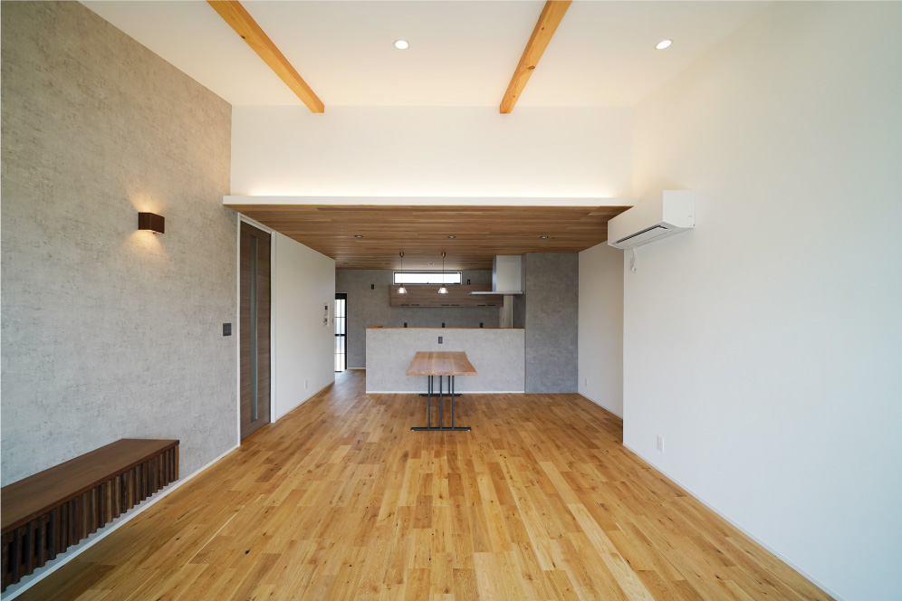 シンプルで美しい片流れ屋根のVintage Modern Styleの平屋