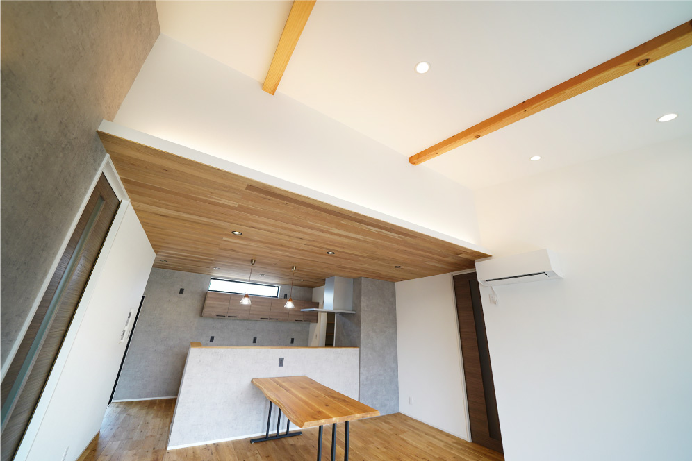 シンプルで美しい片流れ屋根のVintage Modern Styleの平屋